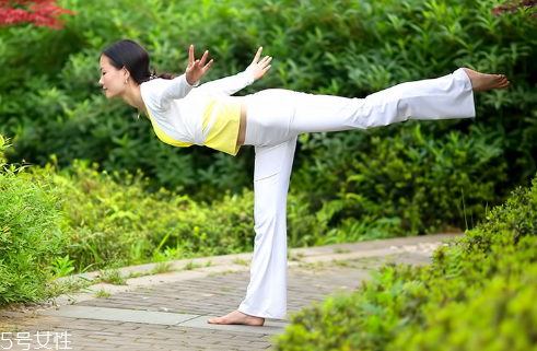 普拉提和瑜伽哪個(gè)減肥效果好 普拉提和瑜伽有區(qū)別 普拉提和瑜伽哪個(gè)減肥效果好 普拉提和瑜伽有區(qū)別