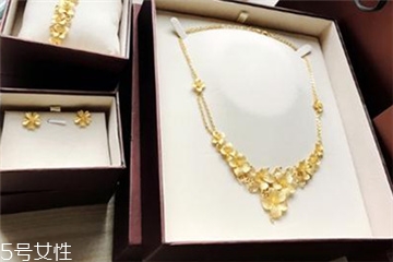 黃金項鏈可以帶著洗澡嗎 有很大影響 黃金項鏈可以帶著洗澡嗎 有很大影響