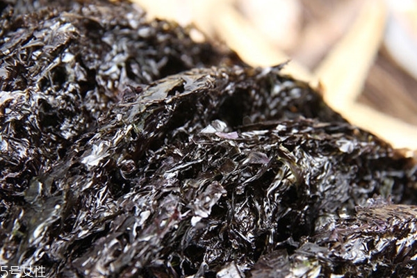 紫菜如何辨別真假 這三點可以鑒別 紫菜如何辨別真假 這三點可以鑒別