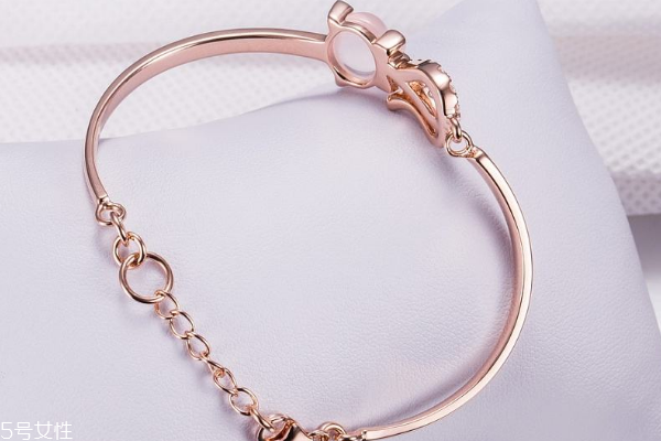 玫瑰金手鐲一般多少錢 看不同品牌 玫瑰金手鐲一般多少錢 看不同品牌