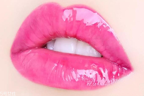 tom ford璀璨幻魅唇釉上嘴圖 tf唇釉2018夏日系列試色 tom ford璀璨幻魅唇釉上嘴圖 tf唇釉2018夏日系列試色