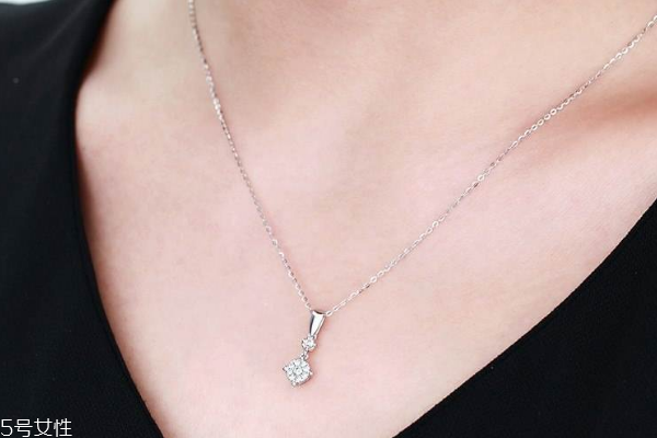 鉑金項(xiàng)鏈可以加長嗎 找正規(guī)專柜 鉑金項(xiàng)鏈可以加長嗎 找正規(guī)專柜