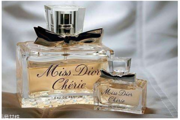 香水有什么講究 使用香水的禁忌 香水有什么講究 使用香水的禁忌