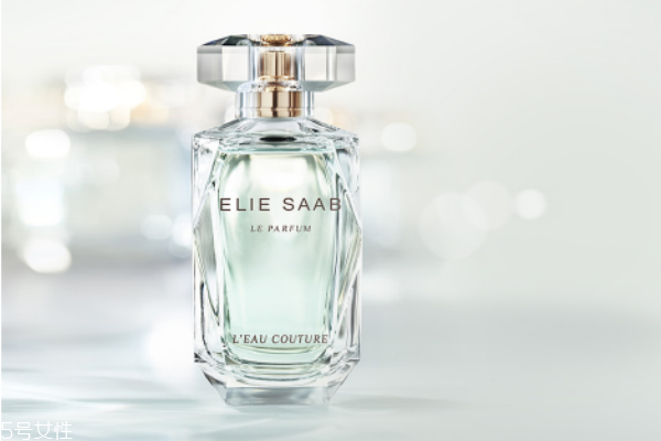 香水可以混著用嗎 兩種香水可以混在一起 香水可以混著用嗎 兩種香水可以混在一起