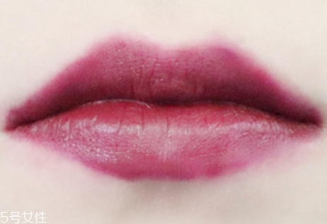 美寶蓮superstay唇釉怎么樣 熱吻也不脫色 美寶蓮superstay唇釉怎么樣 熱吻也不脫色