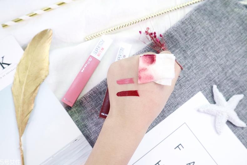 美寶蓮superstay唇釉怎么樣 熱吻也不脫色 美寶蓮superstay唇釉怎么樣 熱吻也不脫色