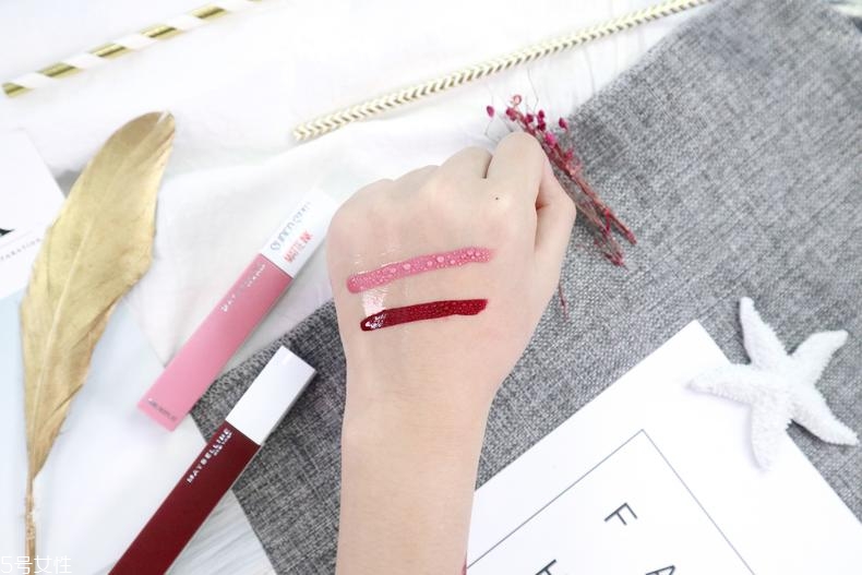 美寶蓮superstay唇釉怎么樣 熱吻也不脫色 美寶蓮superstay唇釉怎么樣 熱吻也不脫色