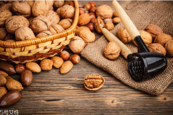 健身的人為什么不吃蛋黃 注意營(yíng)養(yǎng)均衡 健身的人為什么不吃蛋黃 注意營(yíng)養(yǎng)均衡