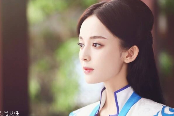 護膚品含酒精適合干皮嗎 干皮可以偶爾嘗試 護膚品含酒精適合干皮嗎 干皮可以偶爾嘗試