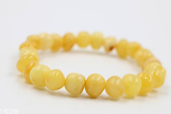 蜜蠟手串顏色哪個好 顏色是這樣選的 蜜蠟手串顏色哪個好 顏色是這樣選的
