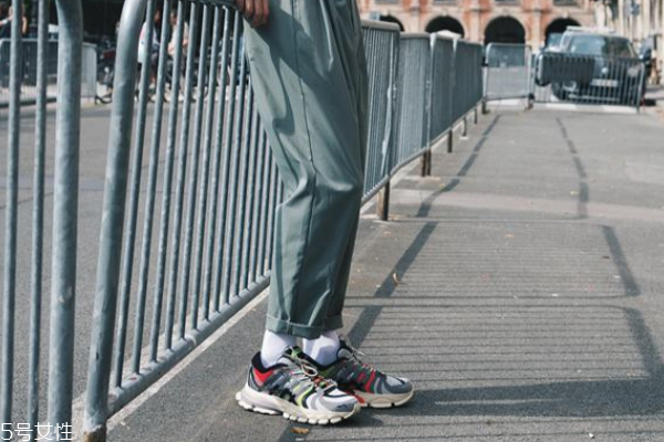 李寧烈駿ace價格 萬眾期待的走秀款 李寧烈駿ace價格 萬眾期待的走秀款