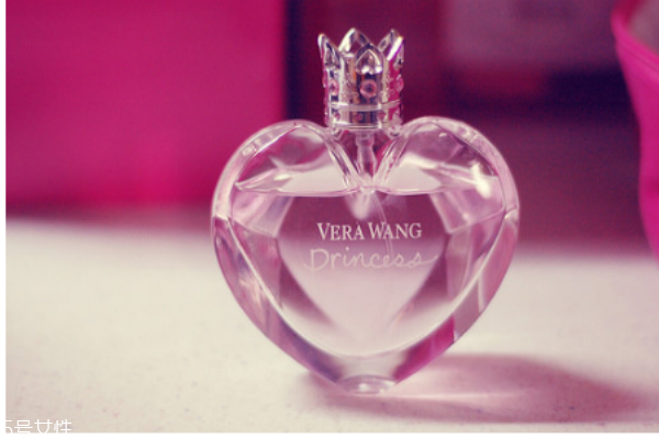 香水高溫會(huì)爆炸嗎 香水遠(yuǎn)離高溫 香水高溫會(huì)爆炸嗎 香水遠(yuǎn)離高溫