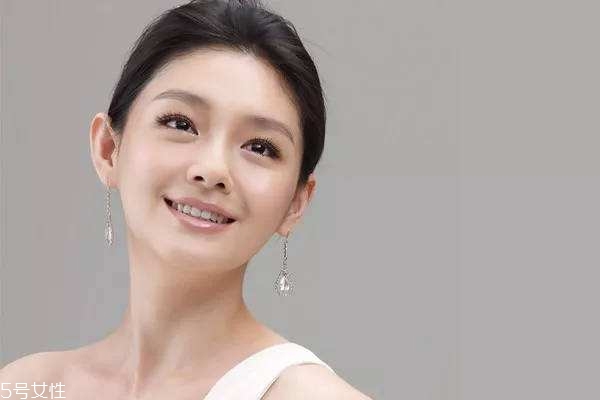 海膽刷頭睫毛膏適合什么人 講究細致眼妝的人群 海膽刷頭睫毛膏適合什么人 講究細致眼妝的人群