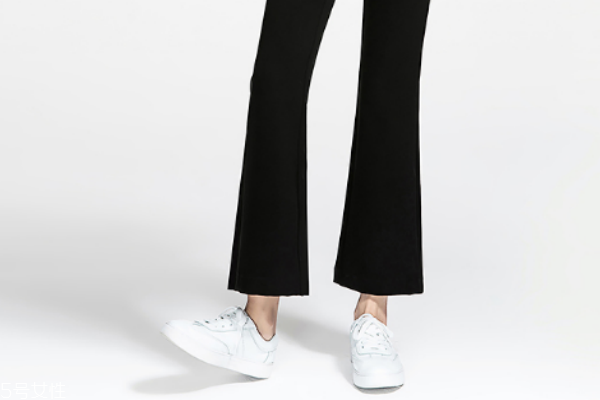 剛畢業(yè)女生上班穿什么 這三款職場(chǎng)必備 剛畢業(yè)女生上班穿什么 這三款職場(chǎng)必備