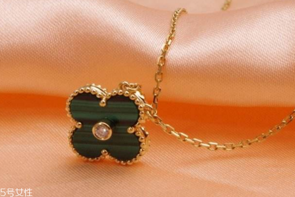 梵克雅寶項(xiàng)鏈真假鑒別 這幾點(diǎn)要看清 梵克雅寶項(xiàng)鏈真假鑒別 這幾點(diǎn)要看清