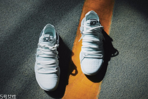 耐克kd10斷管了還可以穿嗎 實(shí)戰(zhàn)有影響 耐克kd10斷管了還可以穿嗎 實(shí)戰(zhàn)有影響