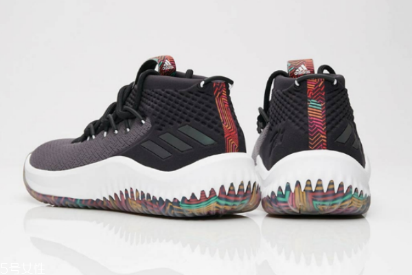 利拉德4適合外場(chǎng)嗎 一起來看外場(chǎng)實(shí)戰(zhàn)情況 利拉德4適合外場(chǎng)嗎 一起來看外場(chǎng)實(shí)戰(zhàn)情況