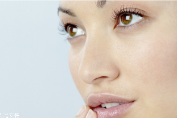 眼線液哪款好用 眼線液的畫法和技巧 眼線液哪款好用 眼線液的畫法和技巧