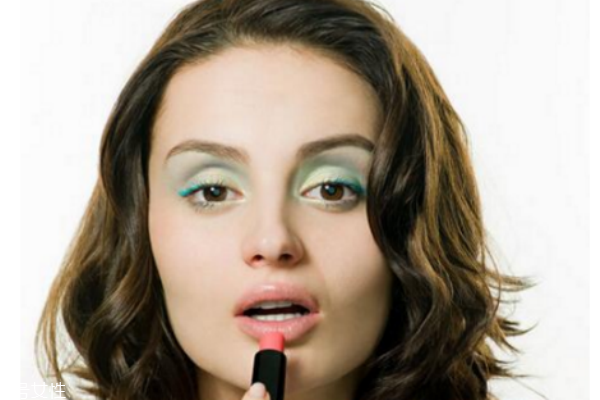 口紅開封后能用多久 口紅開封后保質(zhì)期 口紅開封后能用多久 口紅開封后保質(zhì)期