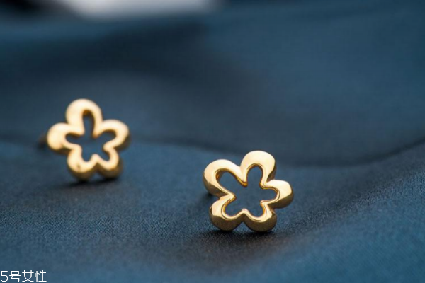 黃金耳釘斷了能修復(fù)嗎 看折斷程度 黃金耳釘斷了能修復(fù)嗎 看折斷程度