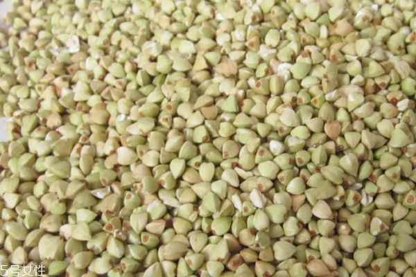 蕎麥會(huì)上火嗎 蕎麥能下火 蕎麥會(huì)上火嗎 蕎麥能下火