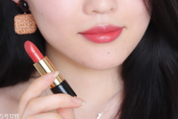 蘭蔻口紅120是什么 蘭蔻菁純120口紅試色 蘭蔻口紅120是什么 蘭蔻菁純120口紅試色
