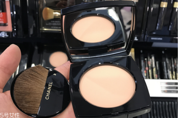 香奈兒蜜粉餅怎么用 香奈兒米色時尚蜜粉餅 香奈兒蜜粉餅怎么用 香奈兒米色時尚蜜粉餅