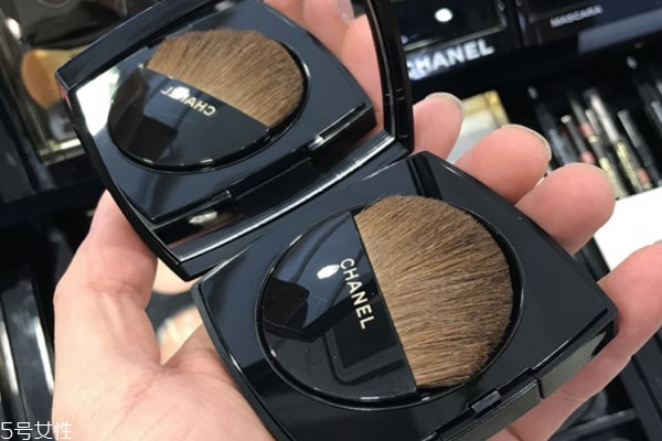香奈兒蜜粉餅怎么用 香奈兒米色時尚蜜粉餅 香奈兒蜜粉餅怎么用 香奈兒米色時尚蜜粉餅