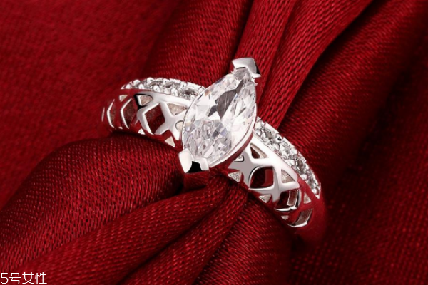 孕婦可以戴戒指嗎 容易造成腫脹 孕婦可以戴戒指嗎 容易造成腫脹