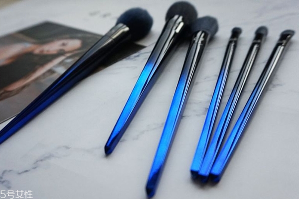 琴制化妝刷怎么樣 親民價格高質(zhì)感表現(xiàn) 琴制化妝刷怎么樣 親民價格高質(zhì)感表現(xiàn)