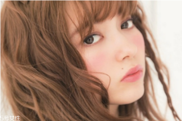 腮紅保質(zhì)期一般是多久 不同腮紅保質(zhì)期也有所區(qū)別 腮紅保質(zhì)期一般是多久 不同腮紅保質(zhì)期也有所區(qū)別