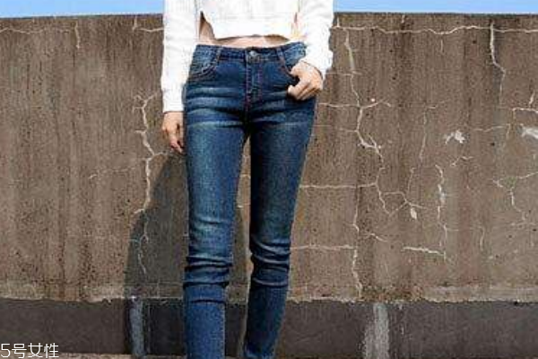 哺乳期可以穿牛仔褲嗎 不要穿太緊 哺乳期可以穿牛仔褲嗎 不要穿太緊