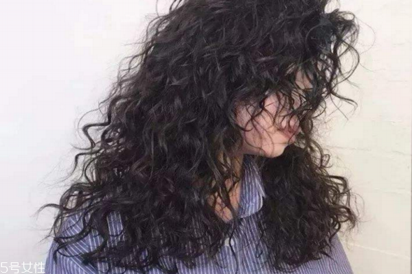 2018秋冬發(fā)型流行趨勢 2018秋冬流行發(fā)型圖片 2018秋冬發(fā)型流行趨勢 2018秋冬流行發(fā)型圖片