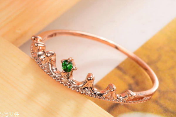 k金戒指發(fā)黃了怎么辦 要定期清洗 k金戒指發(fā)黃了怎么辦 要定期清洗