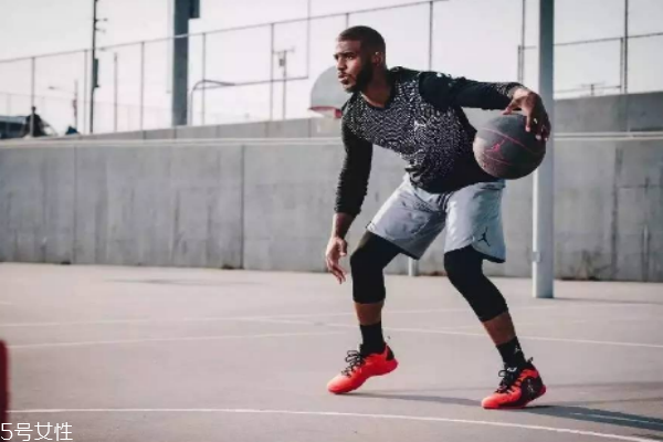 哪款籃球鞋適合水泥地 一定要耐磨 哪款籃球鞋適合水泥地 一定要耐磨