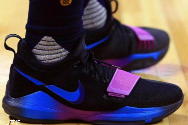 控球后衛(wèi)適合穿什么籃球鞋 輕便很重要 控球后衛(wèi)適合穿什么籃球鞋 輕便很重要