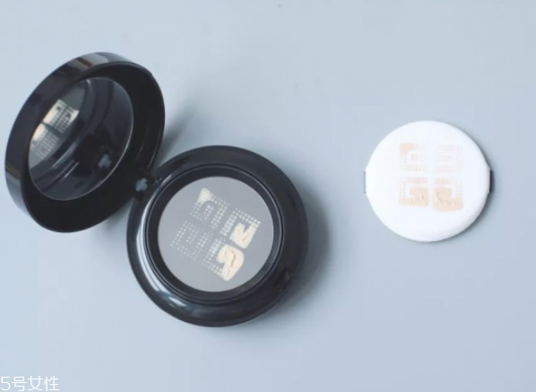 氣墊粉底哪個(gè)好用 超好用的氣墊粉底推薦 氣墊粉底哪個(gè)好用 超好用的氣墊粉底推薦