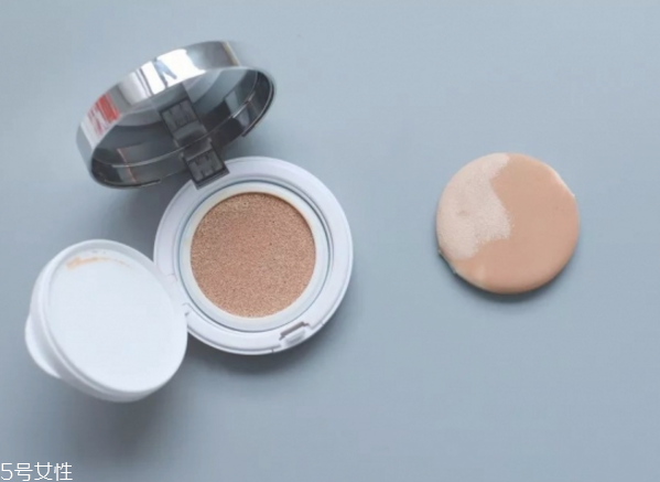 氣墊粉底哪個(gè)好用 超好用的氣墊粉底推薦 氣墊粉底哪個(gè)好用 超好用的氣墊粉底推薦