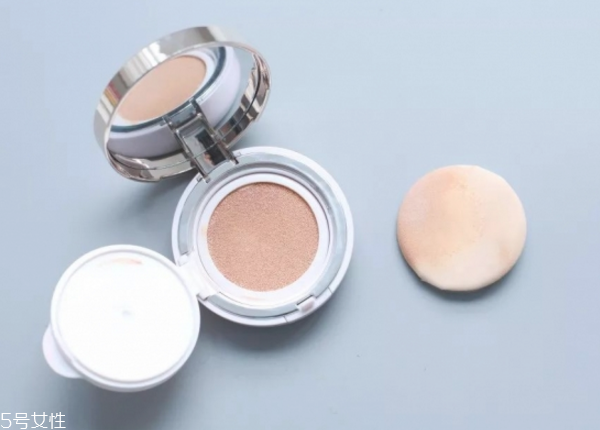 氣墊粉底哪個(gè)好用 超好用的氣墊粉底推薦 氣墊粉底哪個(gè)好用 超好用的氣墊粉底推薦