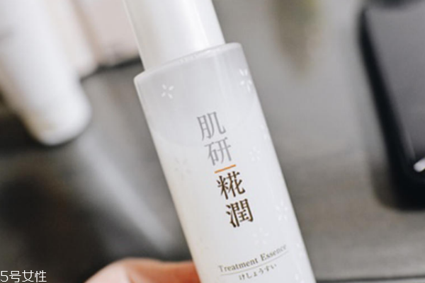 敏感肌如何選護(hù)膚品 參考這4點準(zhǔn)沒錯 敏感肌如何選護(hù)膚品 參考這4點準(zhǔn)沒錯