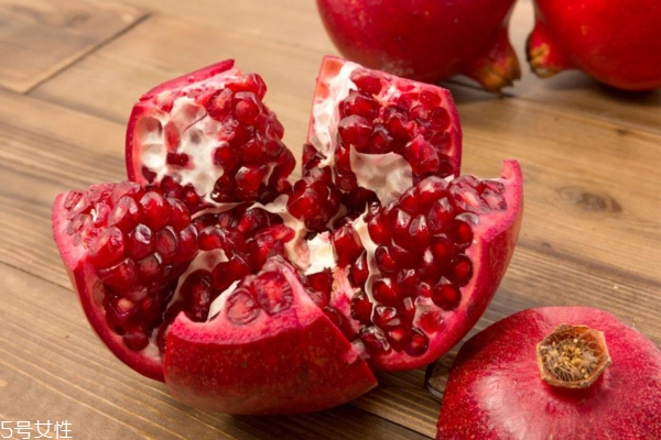 石榴沒熟能吃嗎 能吃但味道不好 石榴沒熟能吃嗎 能吃但味道不好