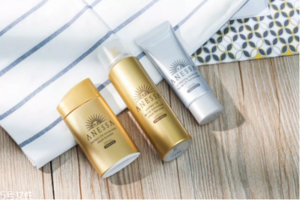 安耐曬aqua booster是什么意思 安耐曬aqua booster 安耐曬aqua booster是什么意思 安耐曬aqua booster