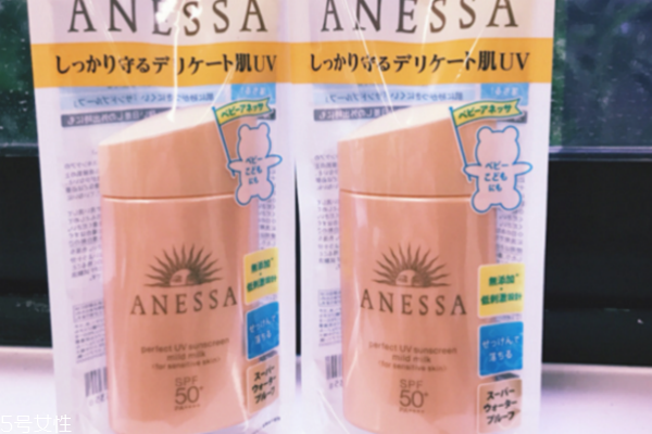 安耐曬乳液好還是啫喱 安耐曬乳液和啫喱區(qū)別 安耐曬乳液好還是啫喱 安耐曬乳液和啫喱區(qū)別