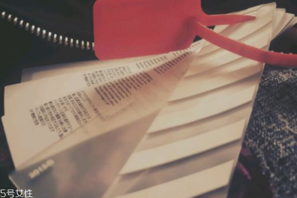 off white吊牌要剪嗎 看個(gè)人喜好 off white吊牌要剪嗎 看個(gè)人喜好