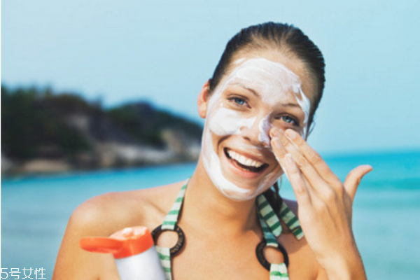 痘痘肌可以涂防曬嗎 選對防曬很重要 痘痘肌可以涂防曬嗎 選對防曬很重要