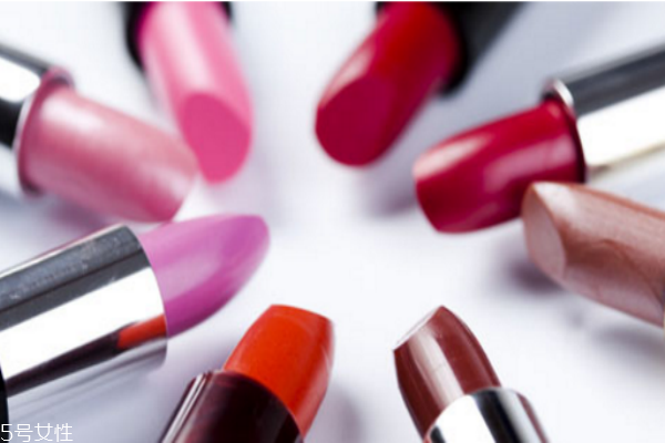 化妝品保質(zhì)期一般是多久 過期的就不要用了 化妝品保質(zhì)期一般是多久 過期的就不要用了