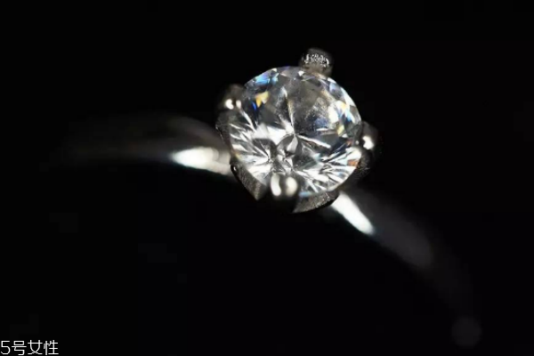 鉆石鑲嵌方法有哪幾種 選購時候要注意 鉆石鑲嵌方法有哪幾種 選購時候要注意