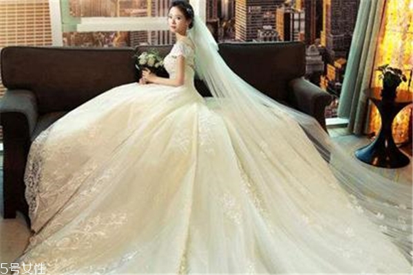 婚紗費(fèi)用是用彩禮錢(qián)嗎 沒(méi)有嚴(yán)格規(guī)定 婚紗費(fèi)用是用彩禮錢(qián)嗎 沒(méi)有嚴(yán)格規(guī)定