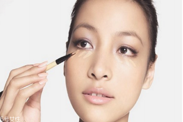 怎么化妝更漂亮 三種眼形日常妝示范 怎么化妝更漂亮 三種眼形日常妝示范