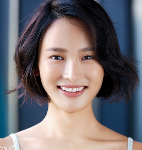 韓國(guó)裸妝步驟 清新裸妝化妝教程 韓國(guó)裸妝步驟 清新裸妝化妝教程